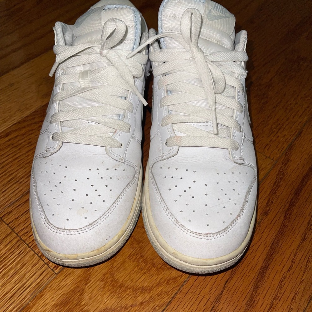 Nike dunks all White size 8.5 used no box